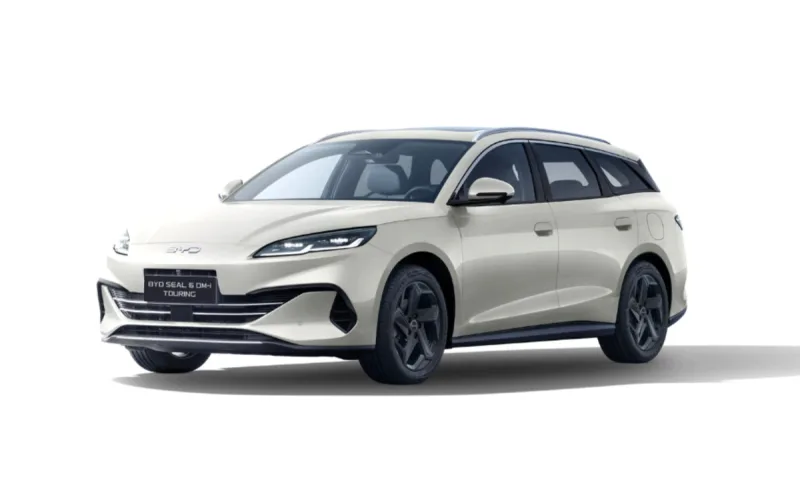 BYD Seal 6 DM-i Touring 1.5 phev Comfort a noleggio a lungo termine a Rozzano